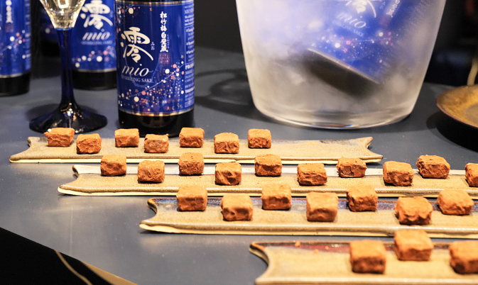 チョコの祭典に出展　　スパークリング清酒「澪」の写真